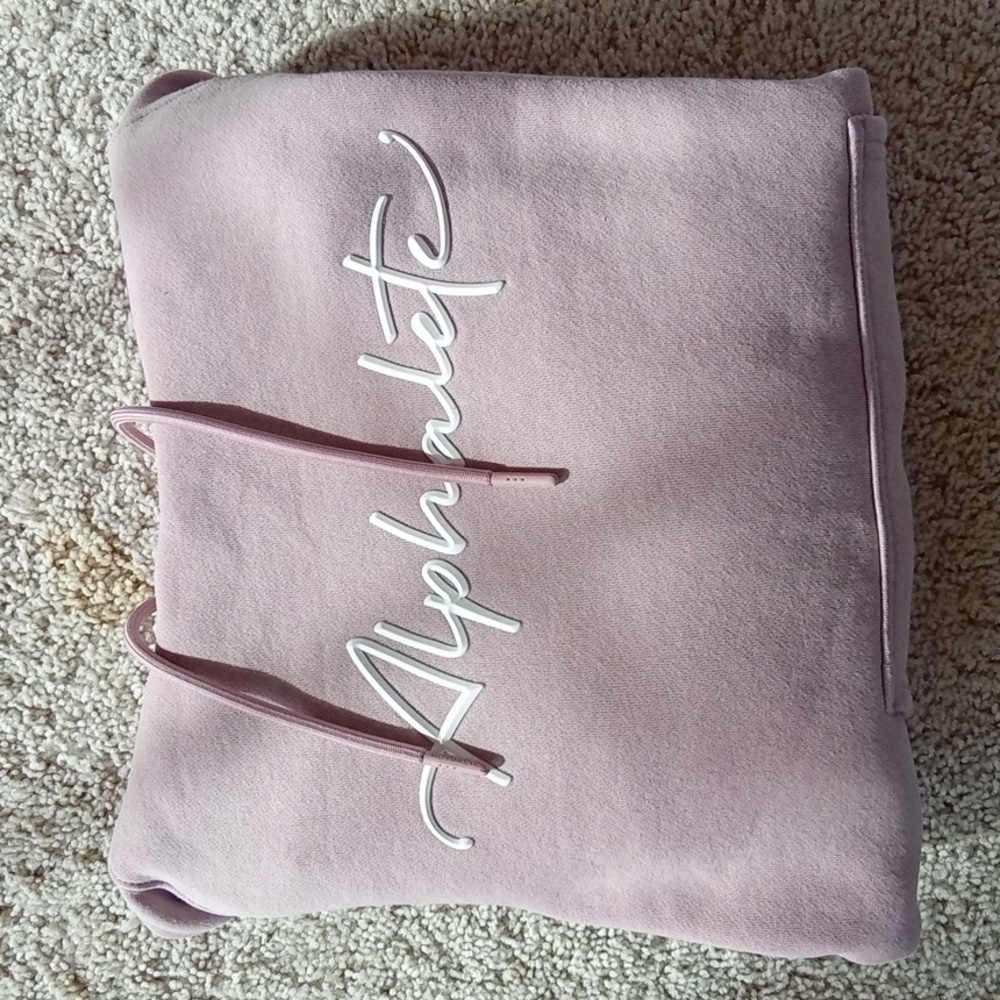 Alphalete sweatshirt